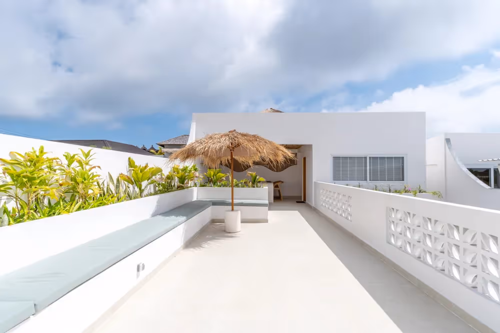 Emerald Villa - Villa contemporaine en leasehold 2 chambres avec salon sur le toit et piscine privée (1/13)