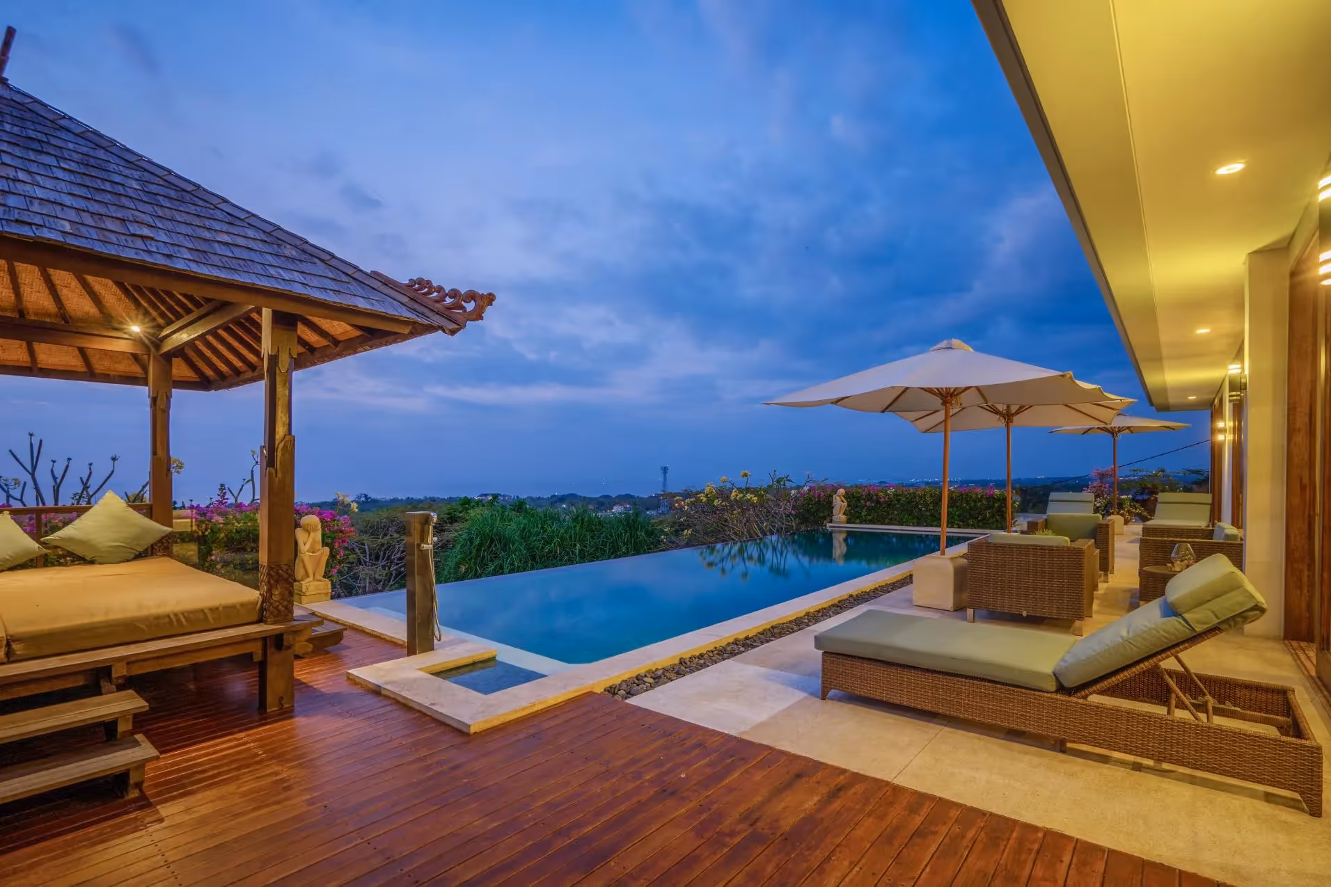 Villa Evenstar - Villa de luxe 3 chambres avec vue sur l'océan et piscine privée à Bingin — photo 1