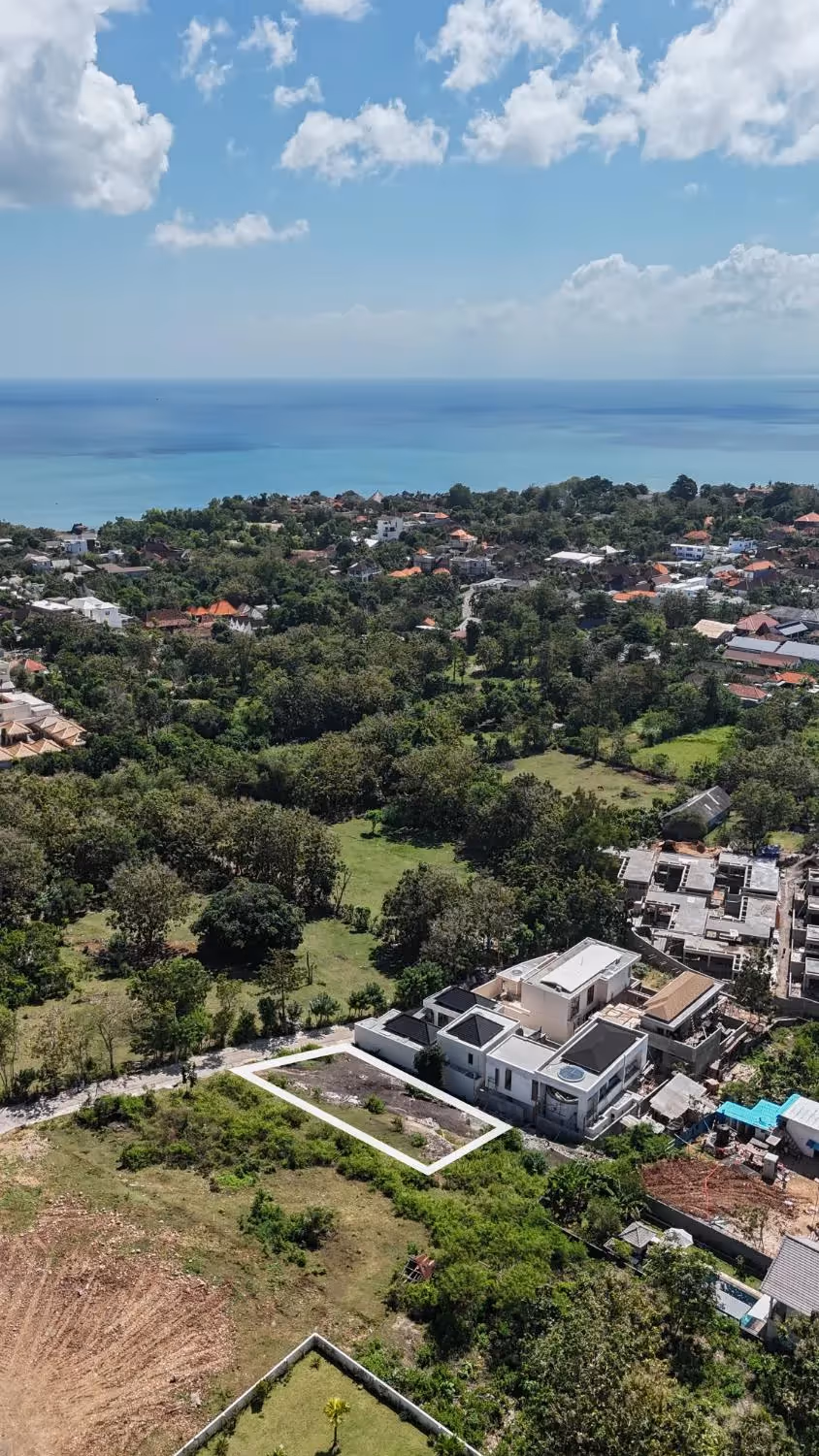 Lotara Bingin – Terrain en pleine propriété de 306 m² à proximité de l'océan (1/5)
