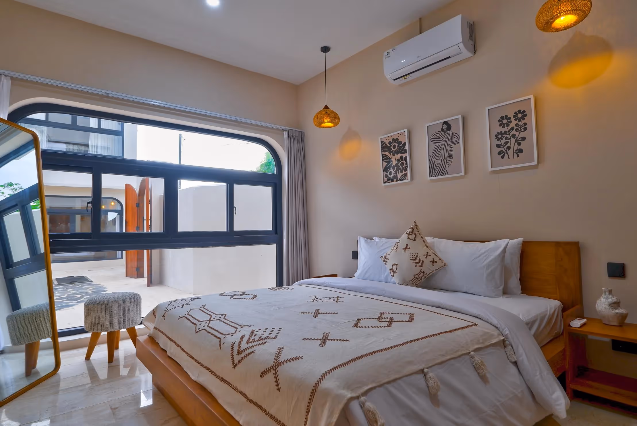 Kavira Balangan – Stylish 1BR Apartment with Bike Parking & Pool (1/6)