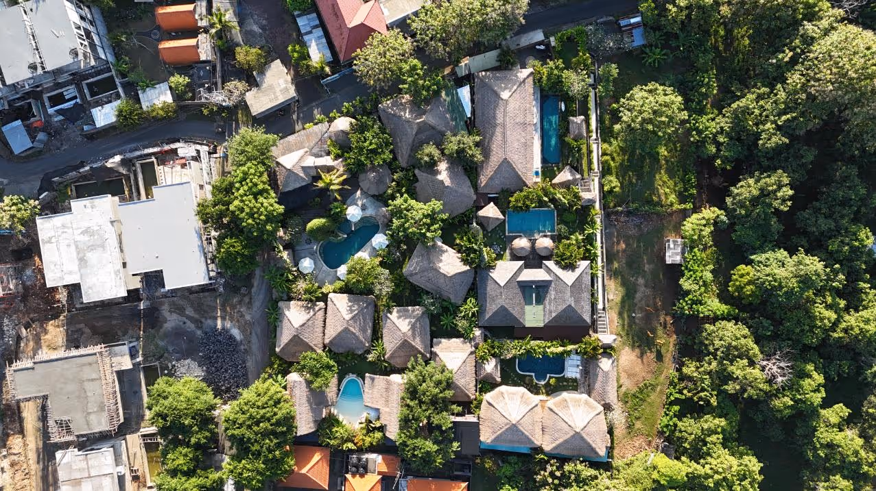 The Paloma Retreat – 9BR Boutique Oasis with Restaurant in Balangan (1/30)