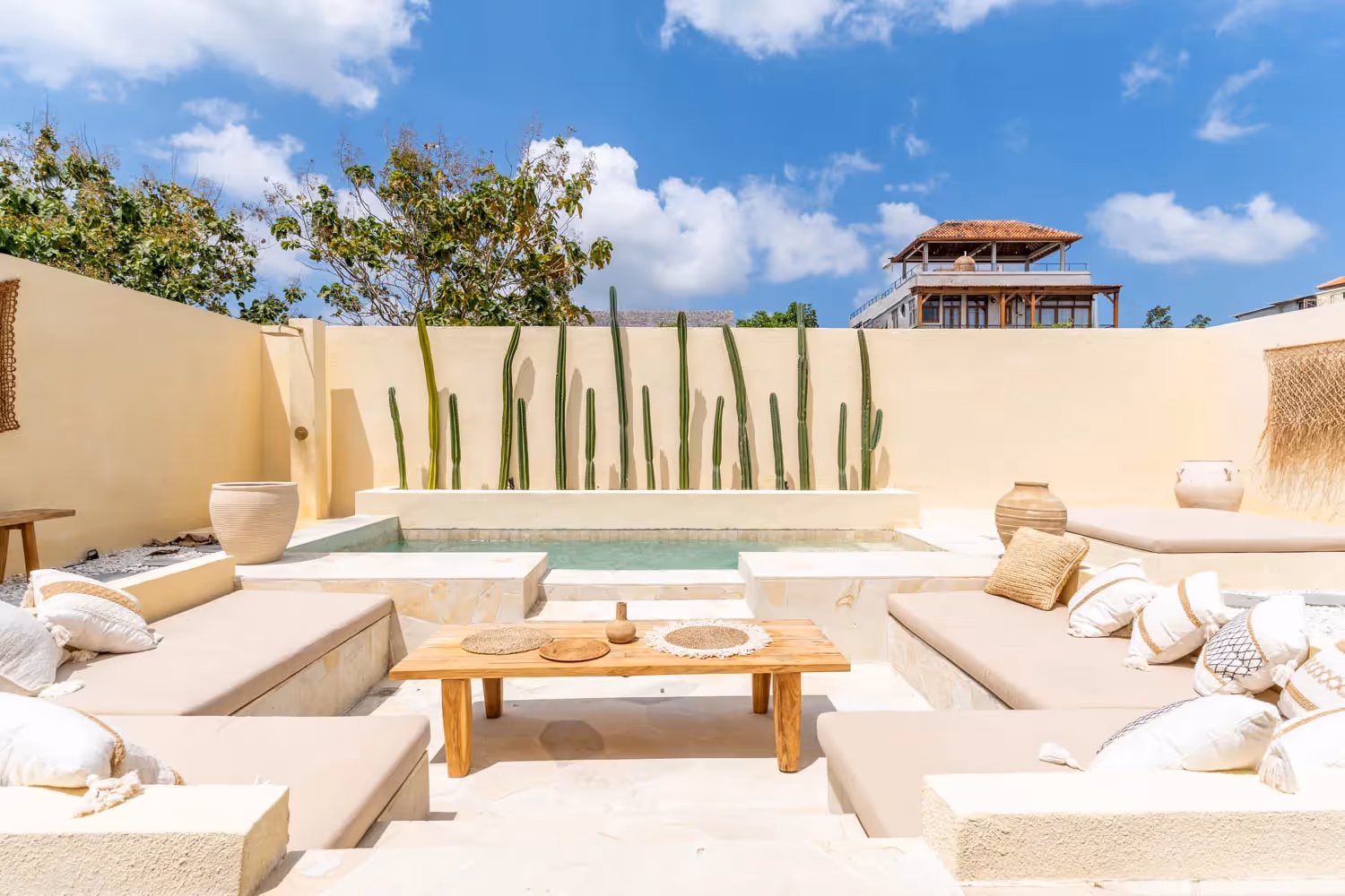 Villa Calina – 2BR Modern Villa with Rooftop & Pool in Balangan (1/8)
