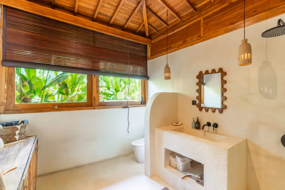 Villa Rin – 2BDR Joglo Charm with Jungle View & Private Pool (1/8)