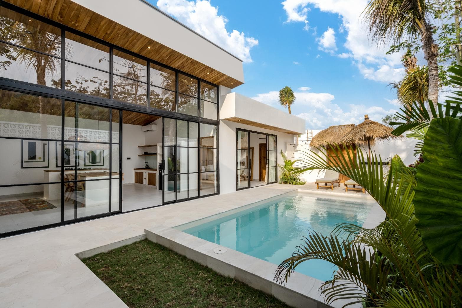 Casa Rocca – Modern 2BR with Indoor Sunken Lounge & Private Pool (1/13)