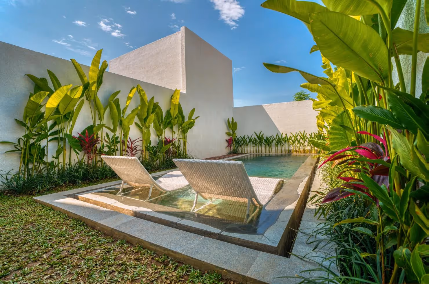 Villa Aruna – Fully Furnished 2BR Retreat with Pool & Stylish Interiors (1/9)