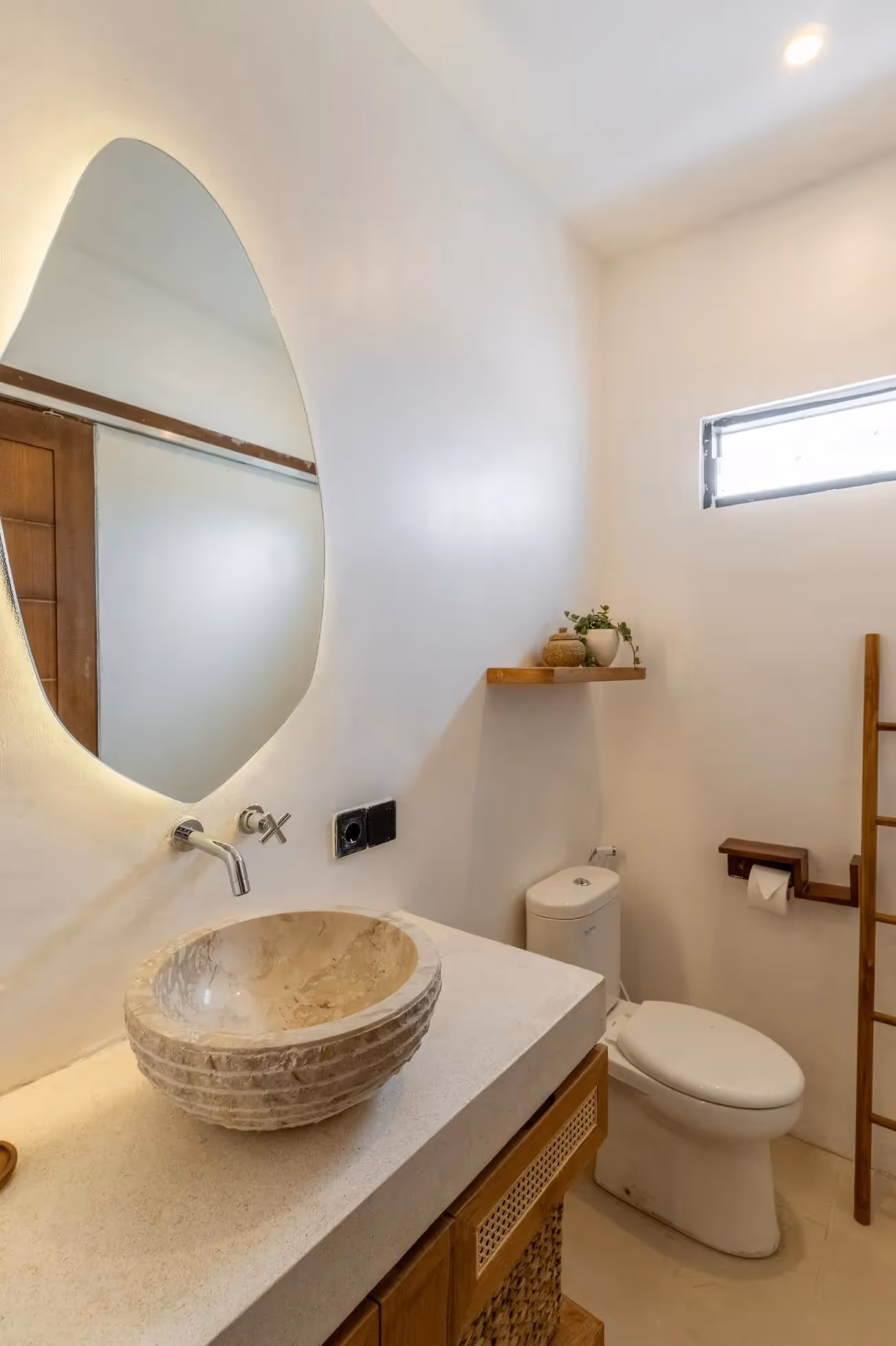Molaya Residences – 1BDR Designer Apartments in Ungasan with Shared Pool & Tropical Courtyard (1/9)