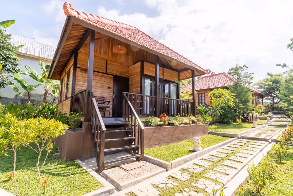 Resort Moonlight – Resort in Bingin 6 bungalows with shared pool (1/9)