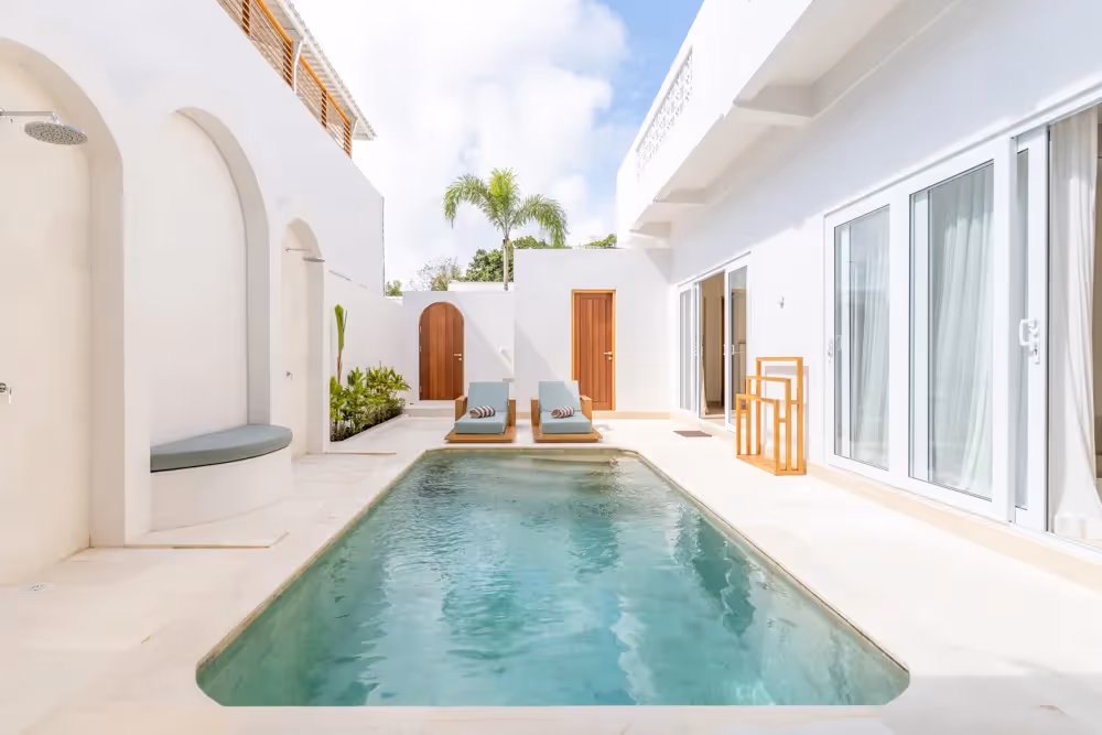 Emerald Villa - Contemporary 2BR Leasehold Villa with Rooftop Lounge and Private Pool — photo 1