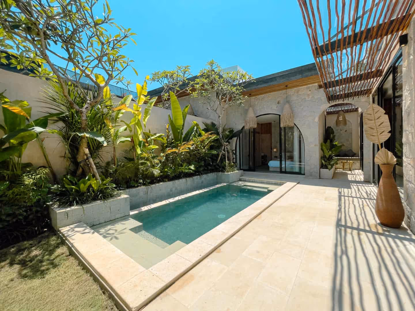 Sonara in Bingin – Sunken Lounge & Outdoor Pool Serenity (1/14)