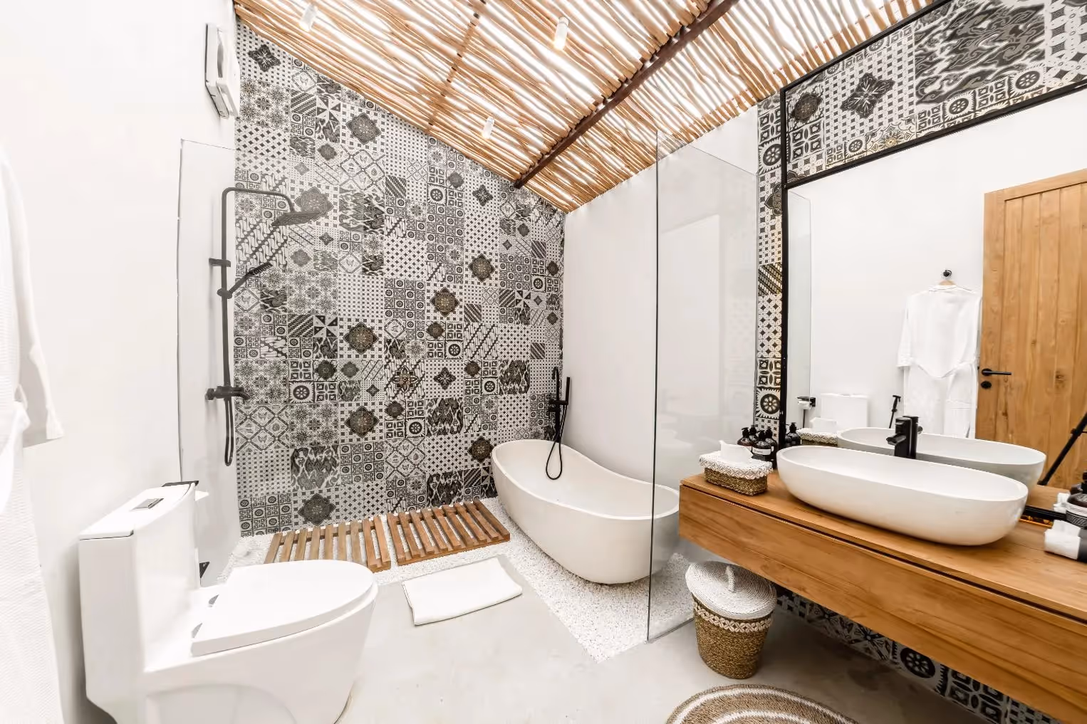 Villa Caelith – Modern 2BR Leasehold Villa with Pool & Garden Pavilion (1/10)