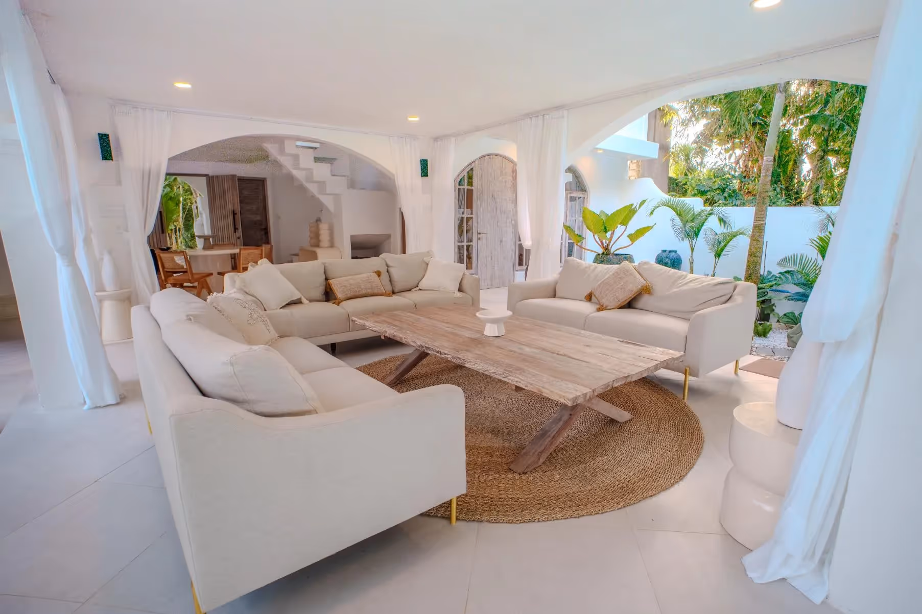 Villa Merala – 3BDR Leasehold Villa with Private Pool & Rooftop Lounge (1/11)