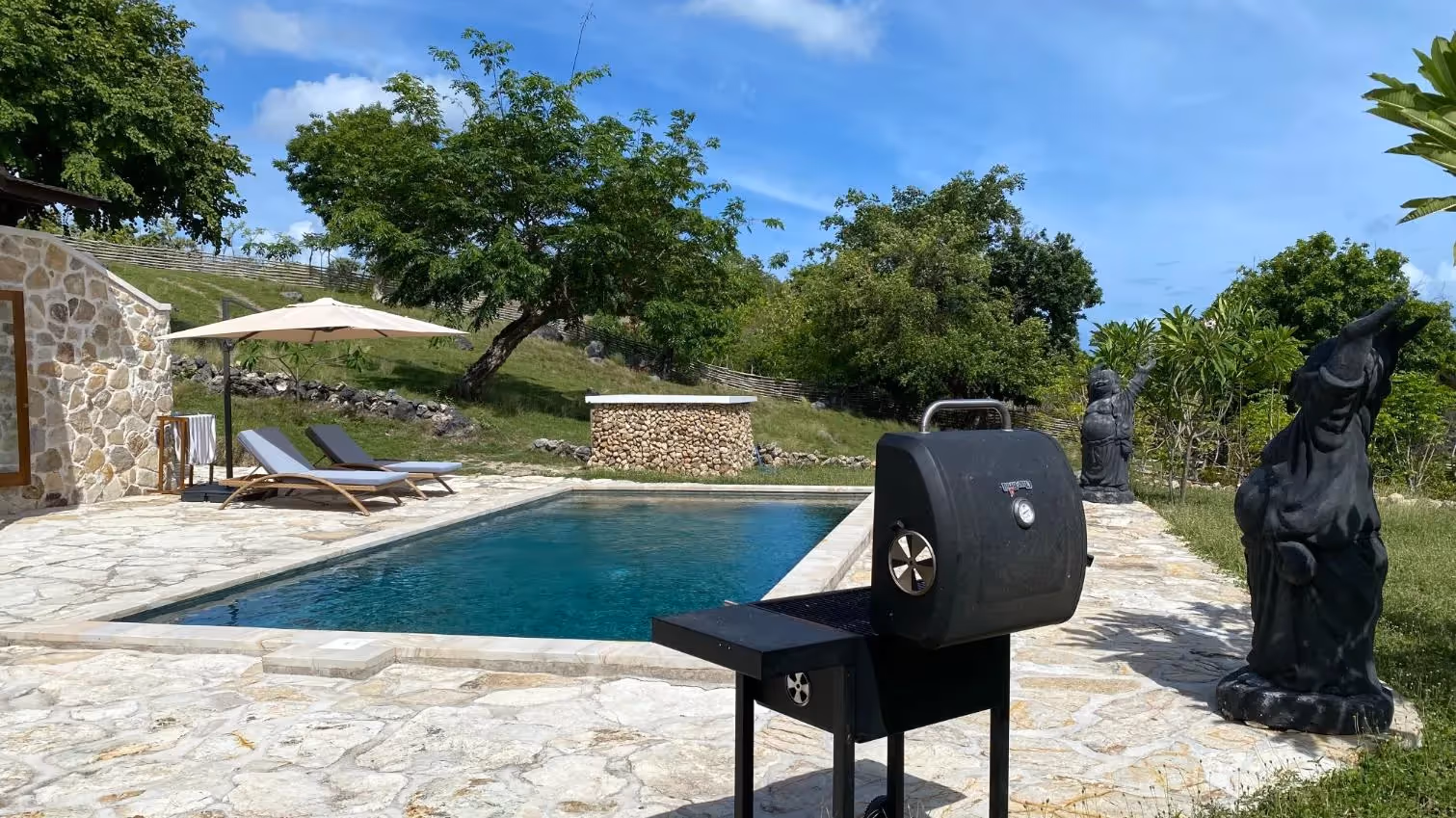 Samudra Villa – 3BR Freehold Villa on 1.4 Hectares with Ocean View (1/13)