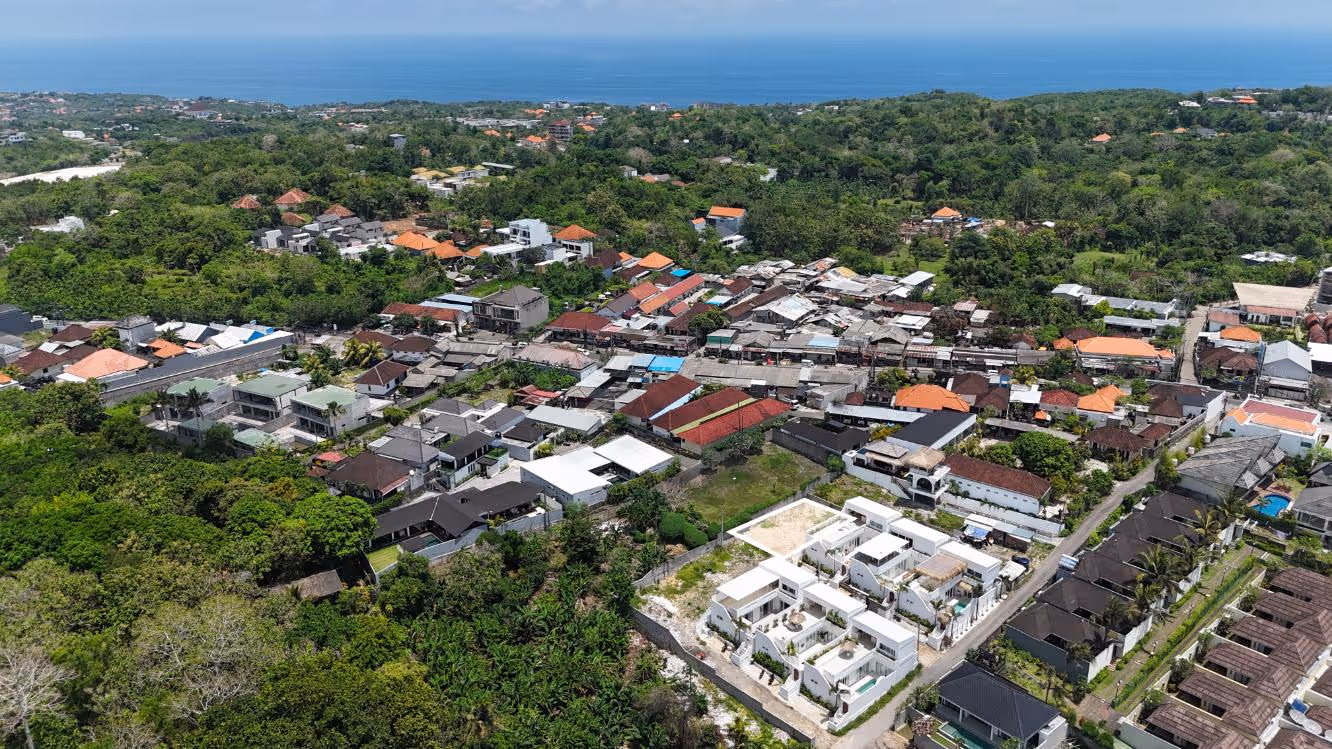 Remi Land - 265 m² Leasehold Land with Ocean and Jungle Views in Pecatu — photo 1