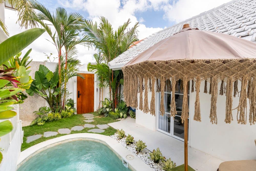 Manara à Padonan – Confort Tropical avec Piscine Privée et Jardin (1/16)