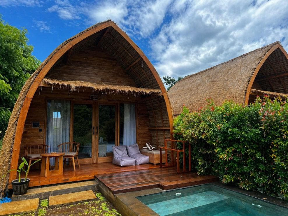 Asera Bungalows à Amed – 3 Unités Opérationnelles avec Piscines Privées & Vues sur le Volcan — photo 1
