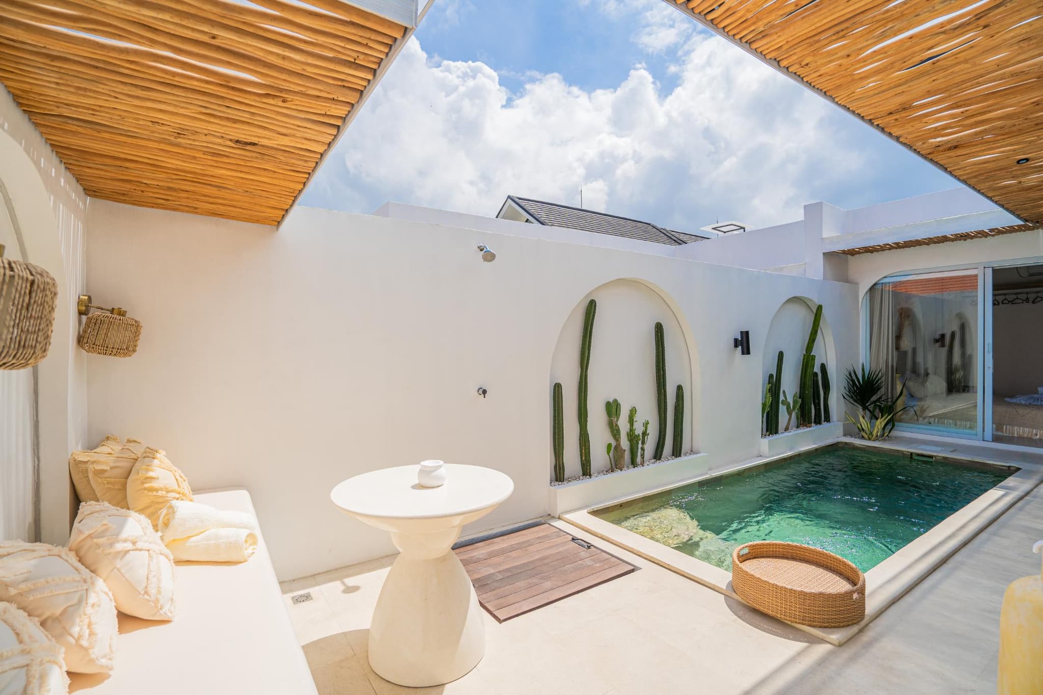 Marona in Ungasan – Mediterranean Tropical Villa with Private Pool (1/10)