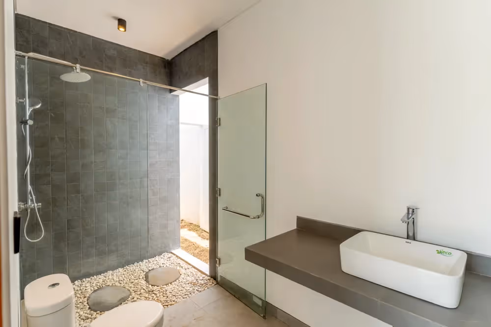 Villa Lou Pay – Modern 3BDR Leasehold Villas with Pool in Pecatu (1/8)