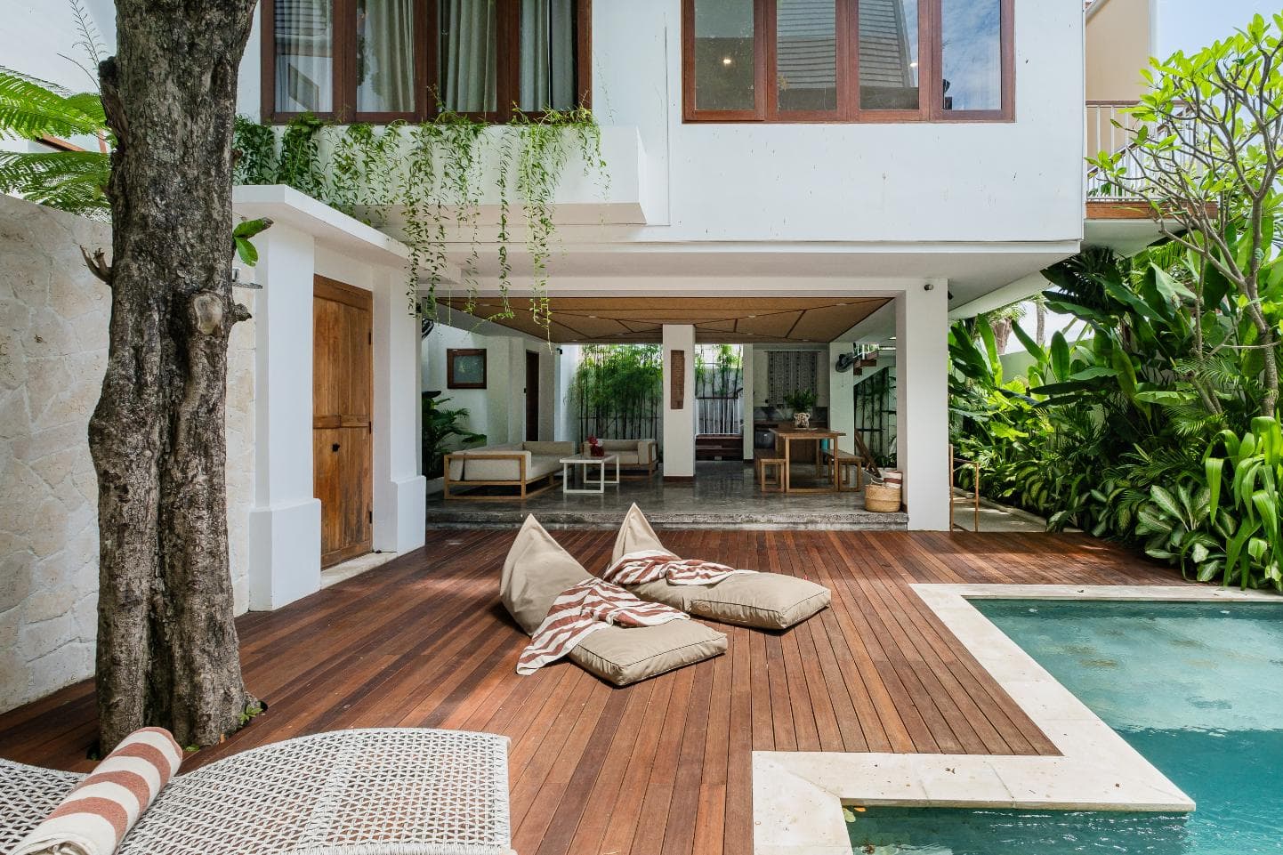 Trevana Bingin – Vila Kontemporer 3 Kamar Tidur dengan Kolam Renang Pribadi & Leasehold 23 Tahun (1/19)