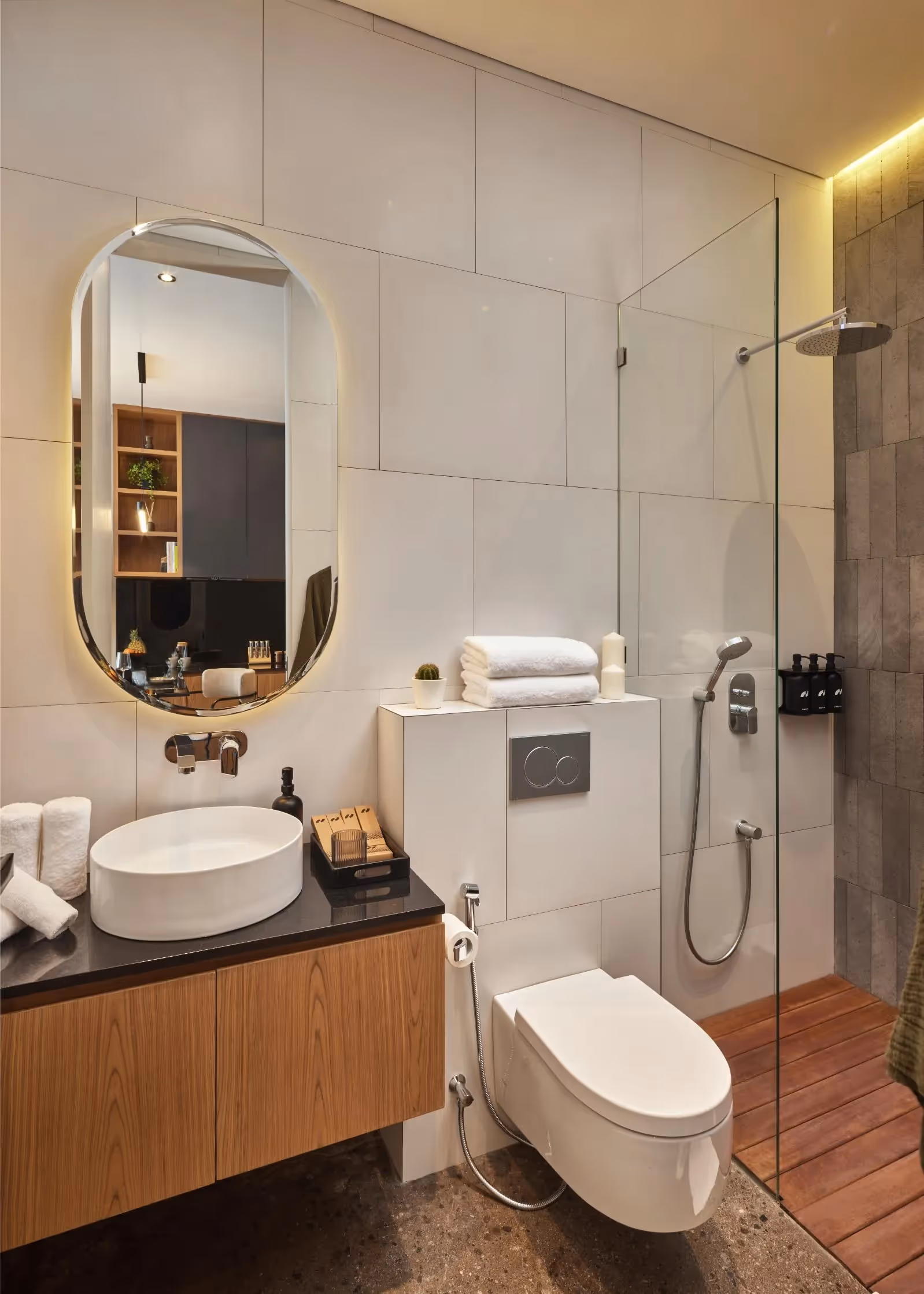 Lorena in Canggu – Modern 1BR Leasehold Apartment with Shared Pool (1/6)