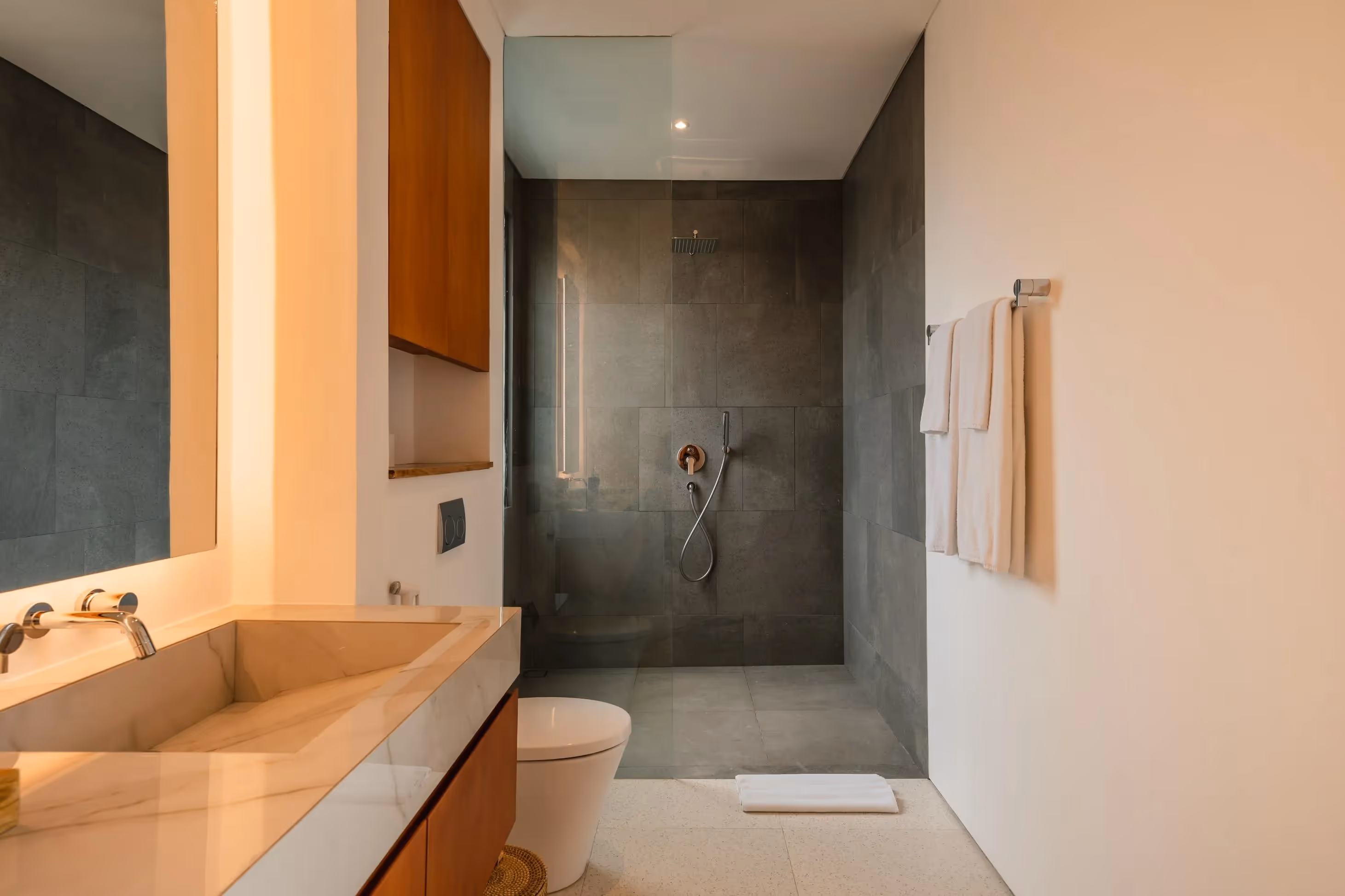 Vellamo Villa - Contemporary 2BR Villa with Rooftop Lounge, Private Pool & Carport (1/9)