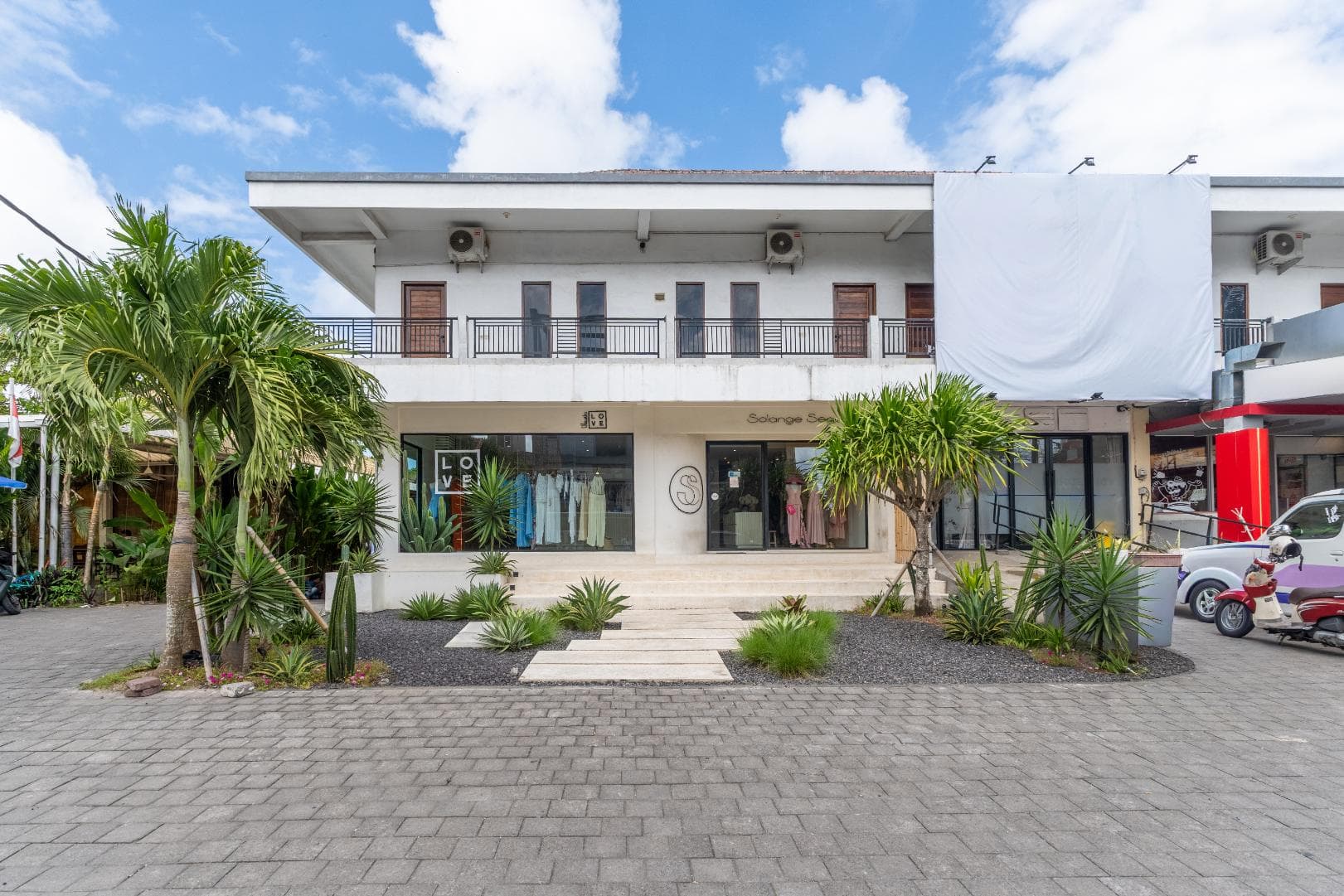 Soleri Shop in Uluwatu – Modern Commercial Space in Prime Bingin Location (1/6)