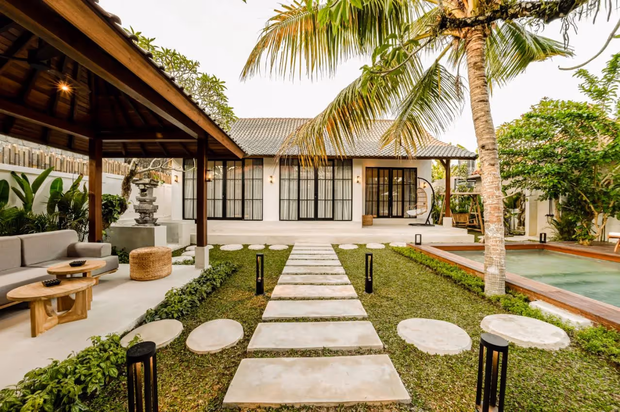 Villa Caelith – Modern 2BR Leasehold Villa with Pool & Garden Pavilion (1/10)