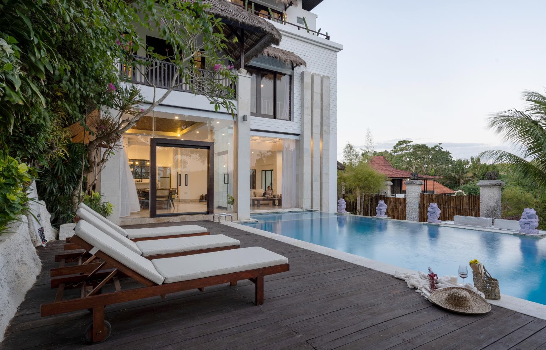 Blancara Estate – Elegant 4BR Bukit Villa with Garden & Office (1/18)