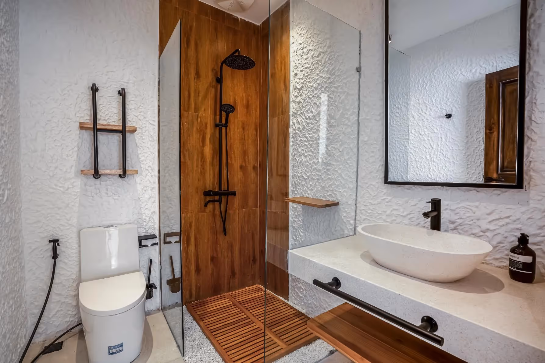 Villa Melissa – Modern 3BR Villa with Pool & Private Parking in Ubud (1/8)