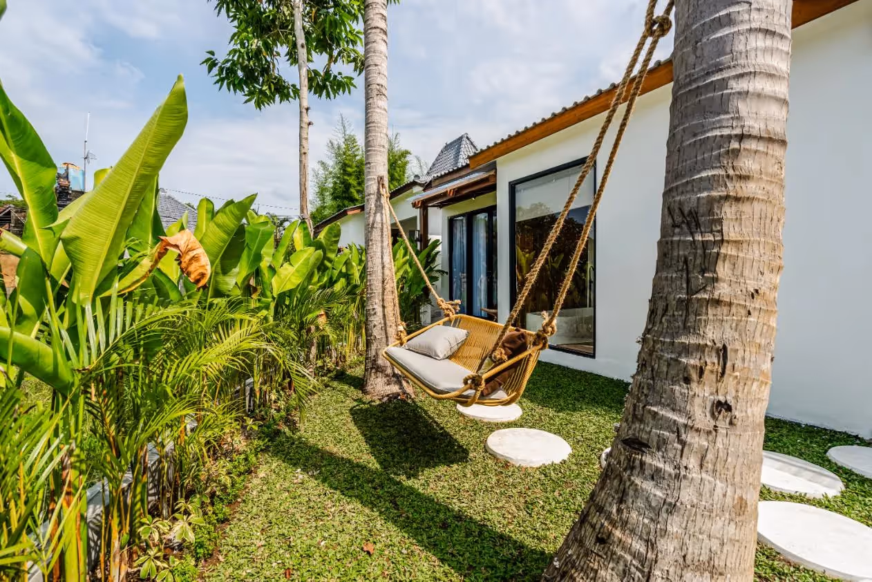 Villa Emberlyn – Spacious 3BR Leasehold Villa with Private Pool & Garden (1/11)
