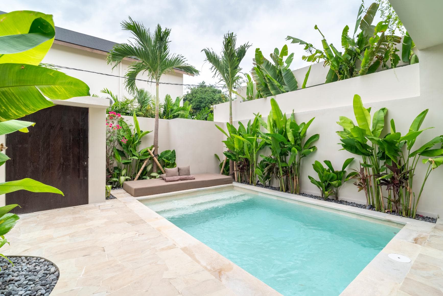 Elvara in Balangan – Modern 1BR Villa with Private Pool (1/10)