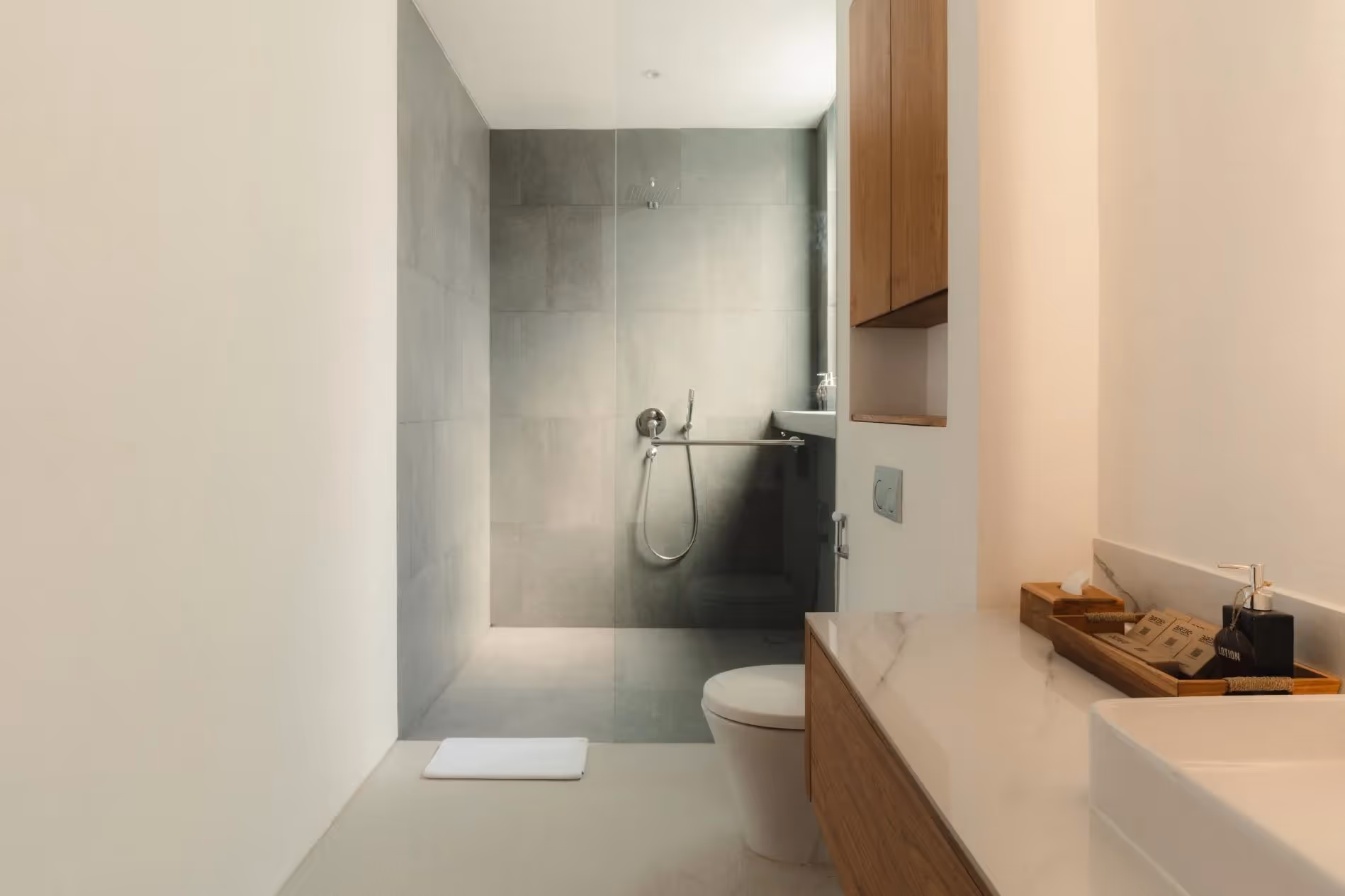 Vellamo Villa - Contemporary 3BDR Villa with Rooftop Lounge, Private Pool & Carport (1/12)