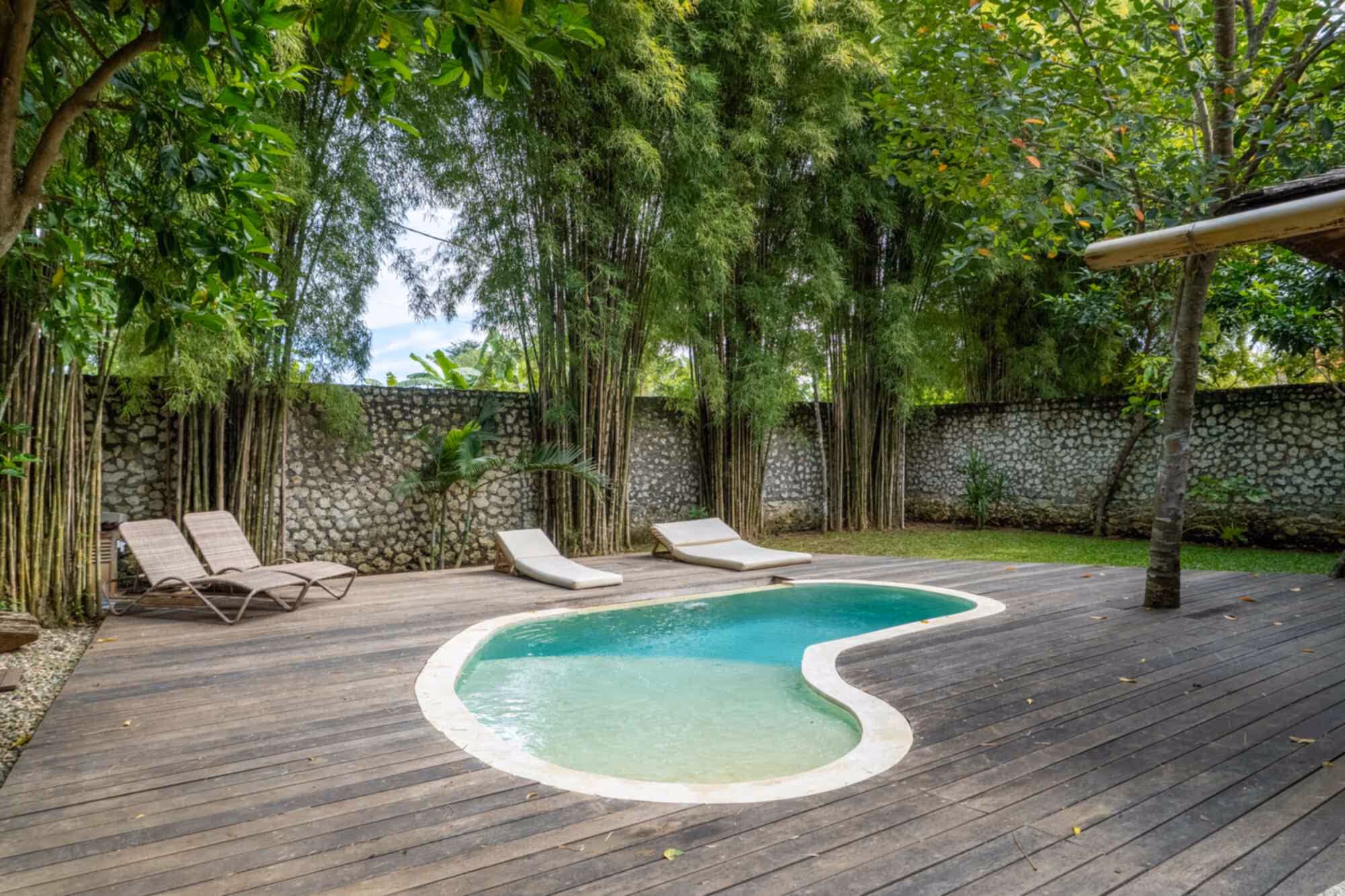 Santiya in Bingin – Timeless Teakwood Charm with 3BR and 38-Year Lease (1/17)