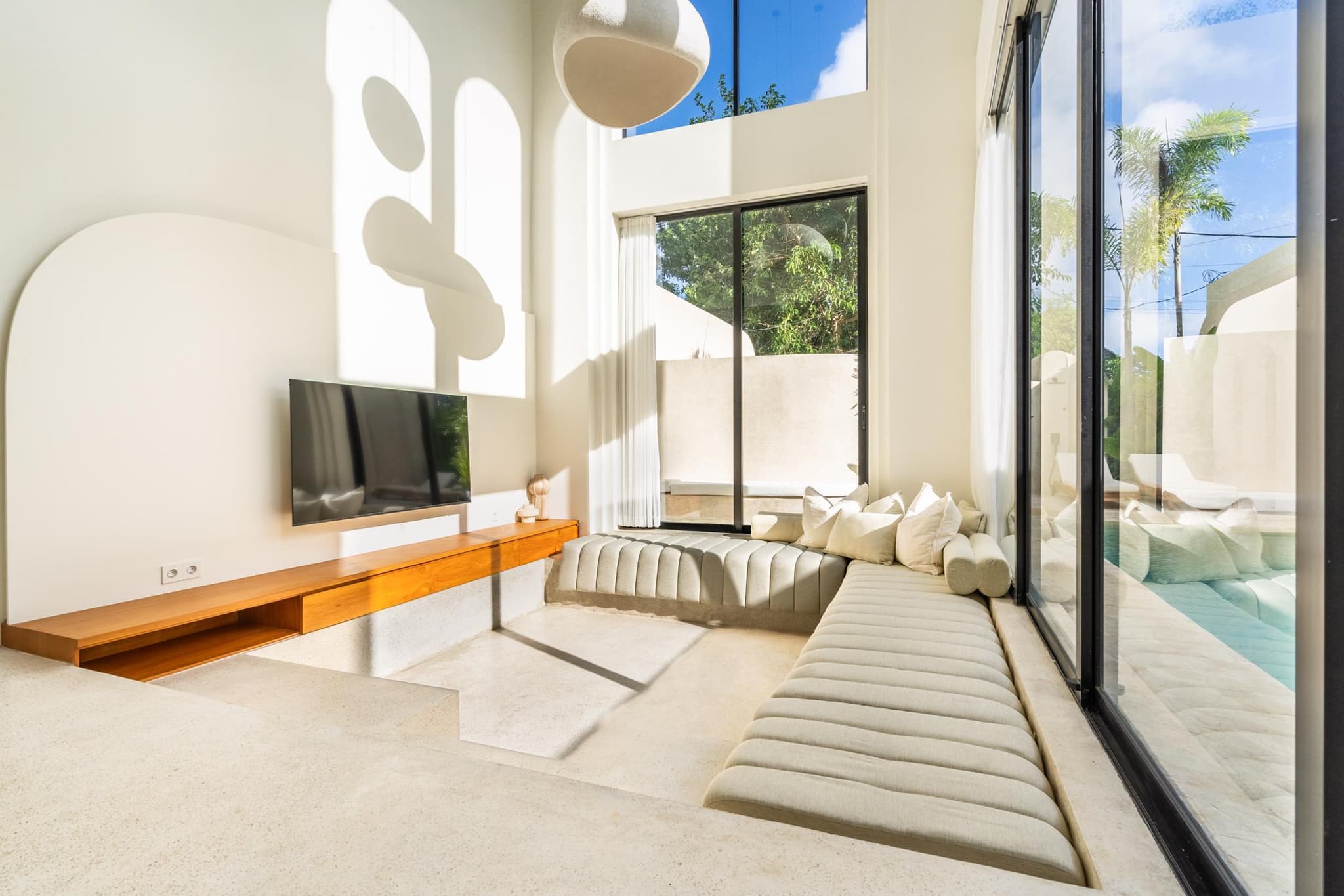 Villa Vynara – Elegant 4BR Leasehold & Premium Living in Ungasan (1/20)