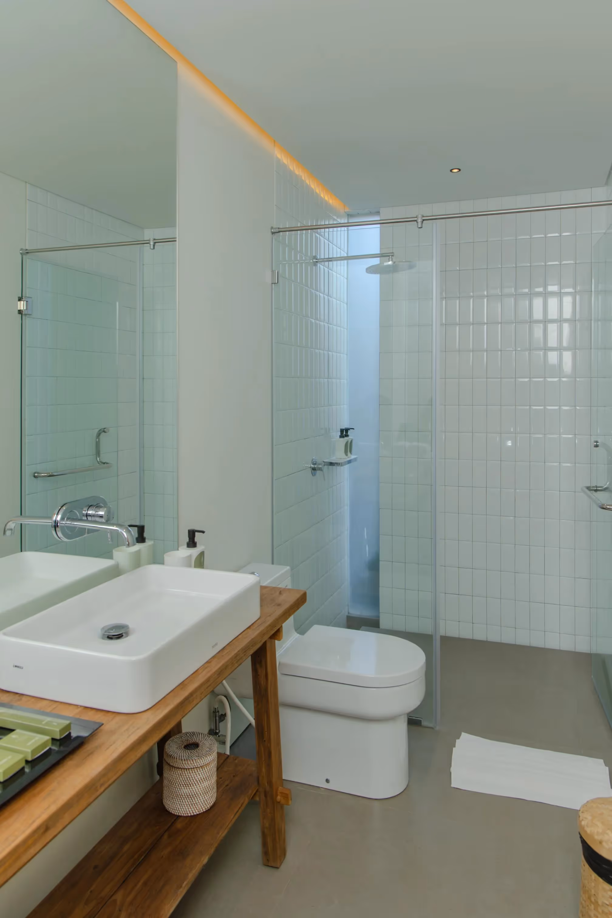 Villa Étoile – 2BDR Modern Tropical Freehold Villa in Canggu (1/8)