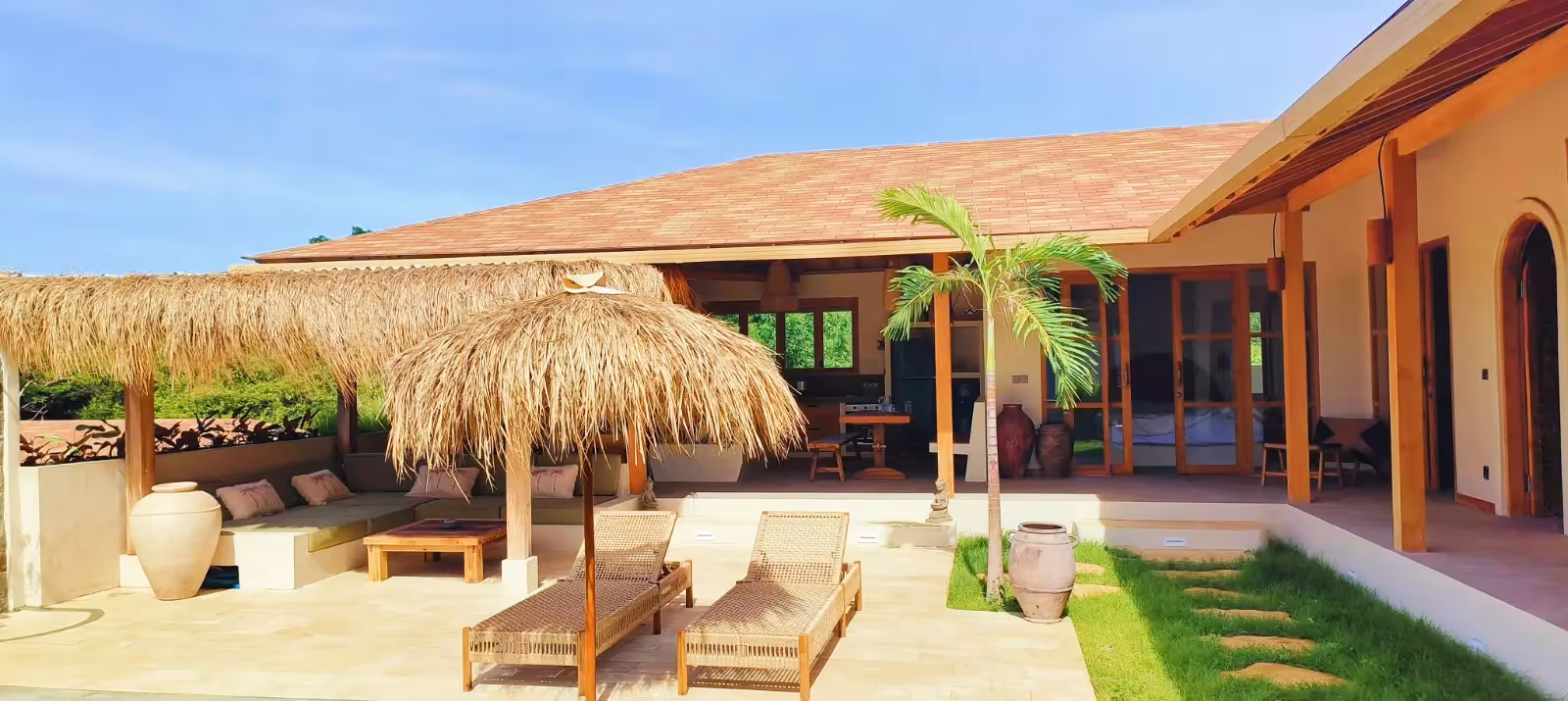 Villa Noémie – Modern 3BR Leasehold Villa with Pool & Garden (1/10)