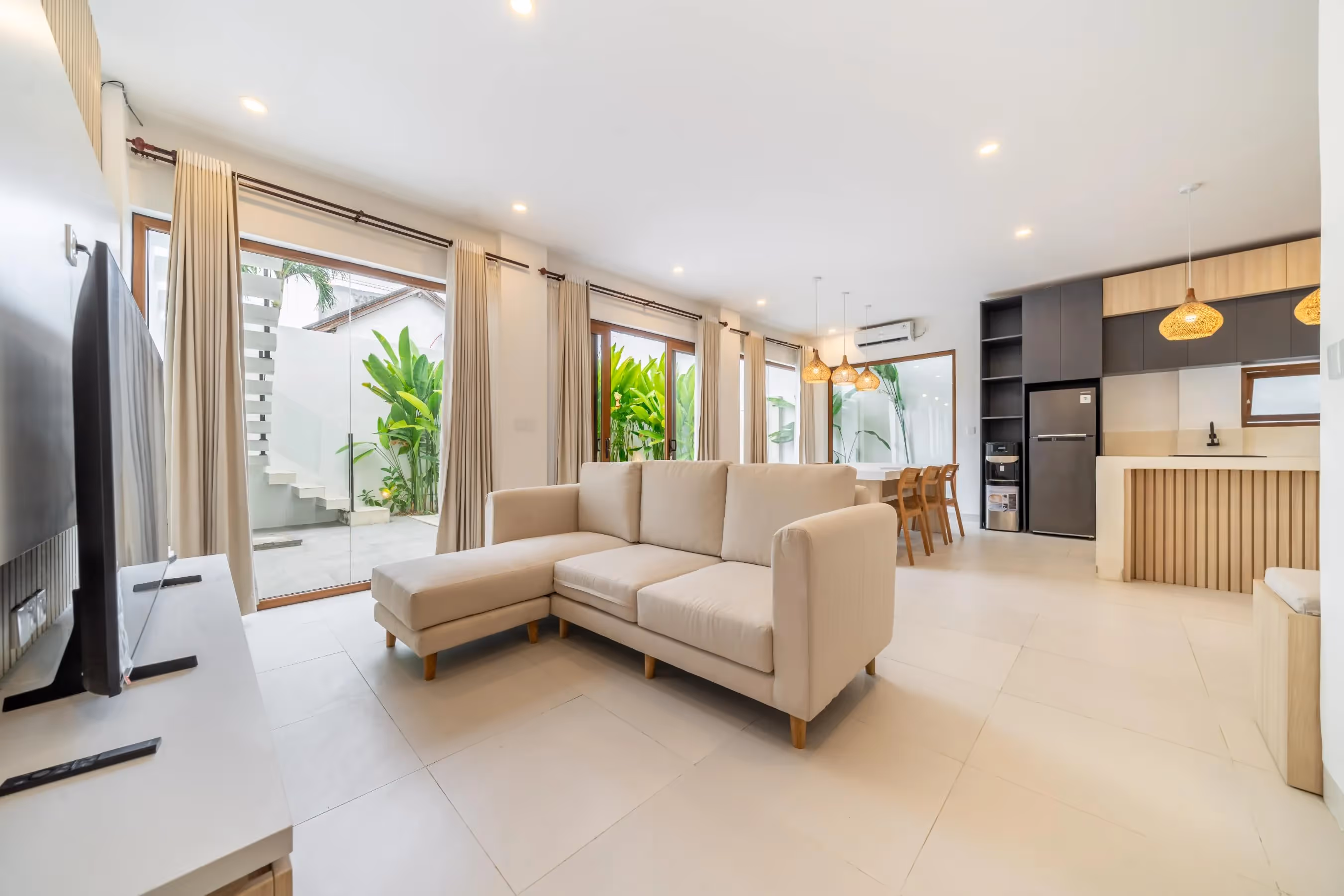 Villa Karin – Modern 2BR Leasehold Villa in Kerobokan with Private Pool & Garden (1/10)