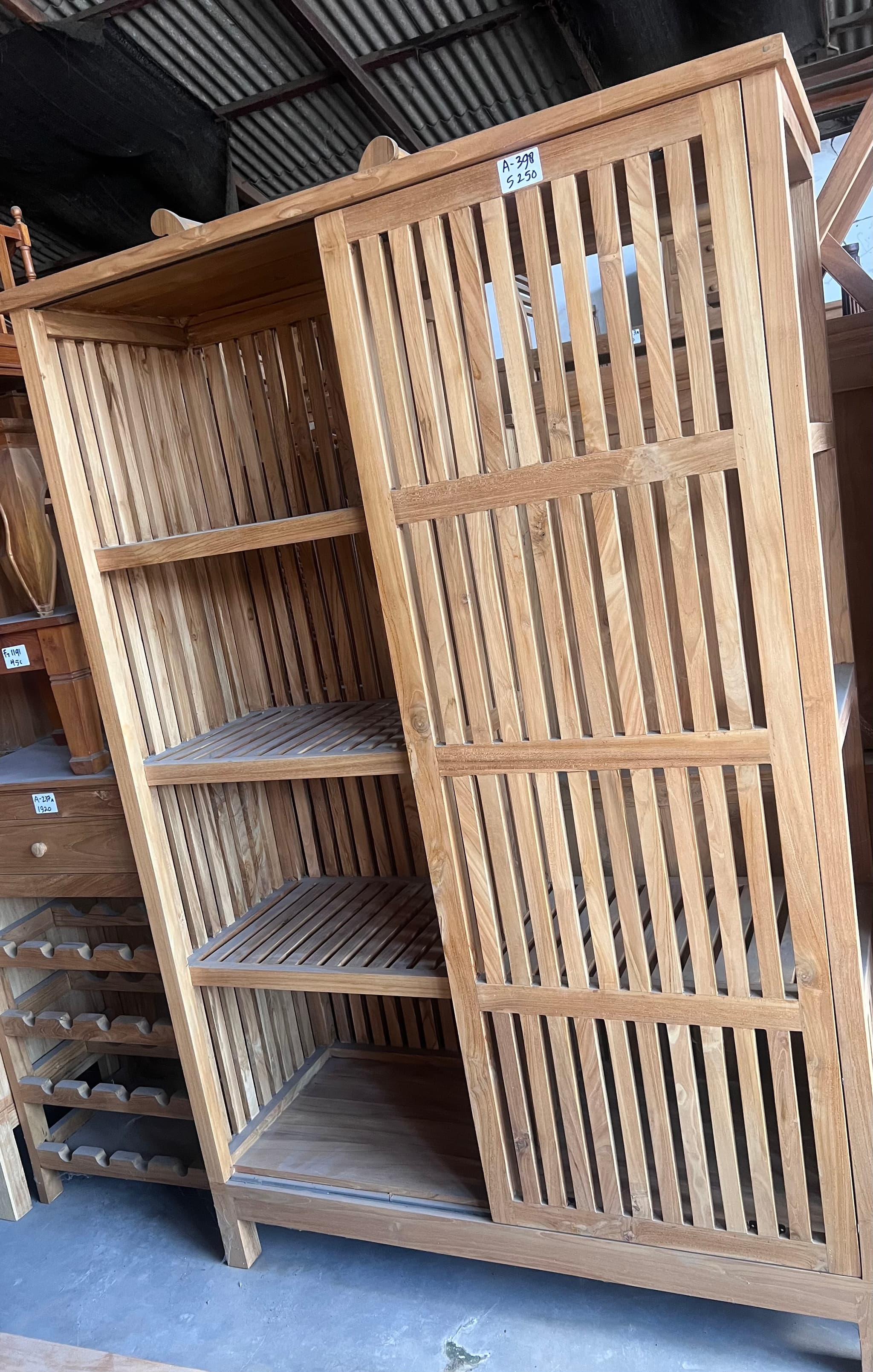 Étagère en bois (1/3)