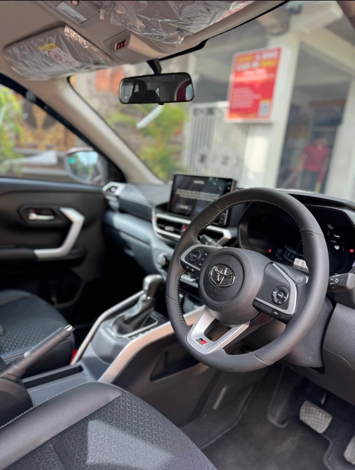 🚗 Toyota Raize GR Turbo AT (2024–2026) – Car Rental (1/3)