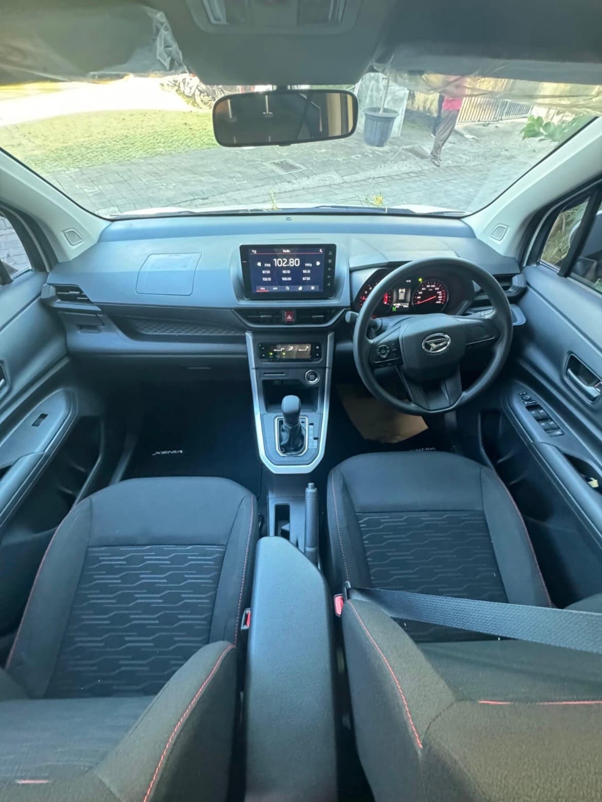 New Daihatsu Xenia AT – Car Rental (1/3)