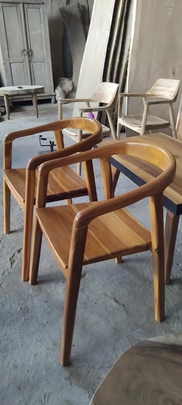 Chaise Bois Massif Japandi – Minimaliste (1/2)