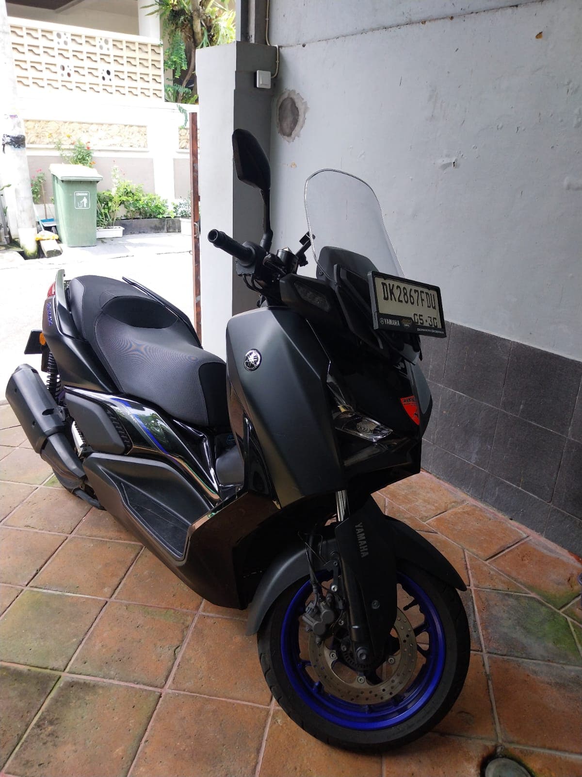 Rental Motor Yamaha NMAX (1/2)