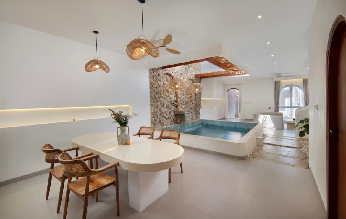 2 Bedroom Villa for Sale in Berawa (1/3)