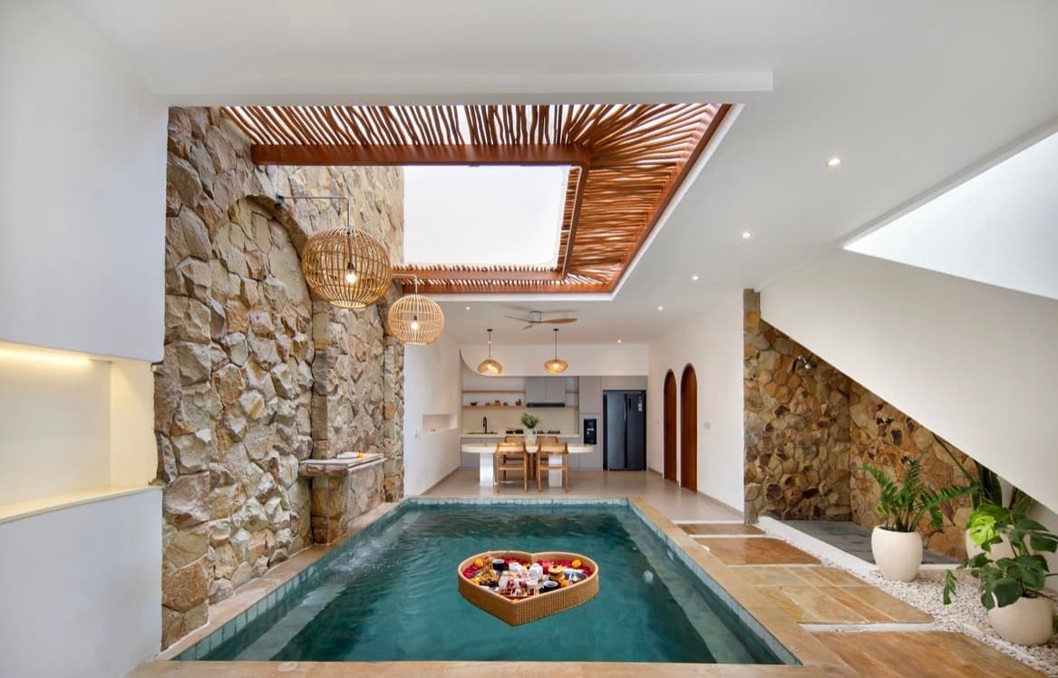 2 Bedroom Villa for Sale in Berawa (1/3)