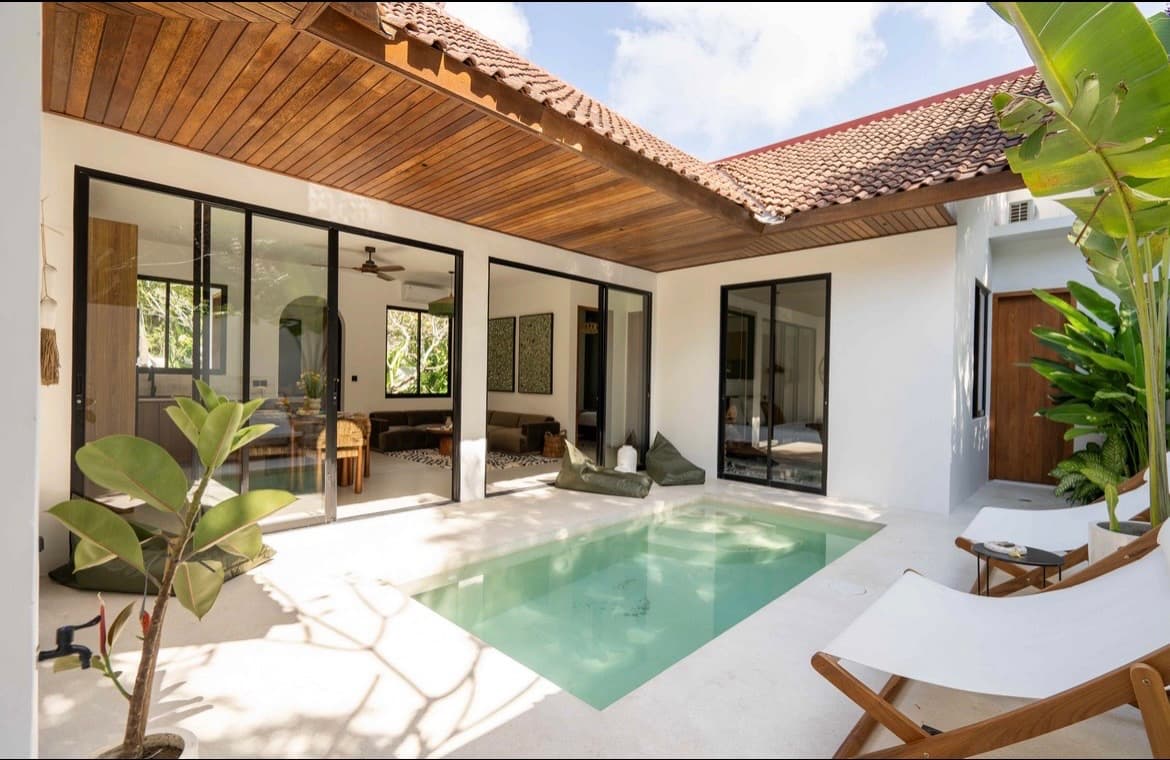 4 Bedroom Villa for Rent in Pecatu (1/3)