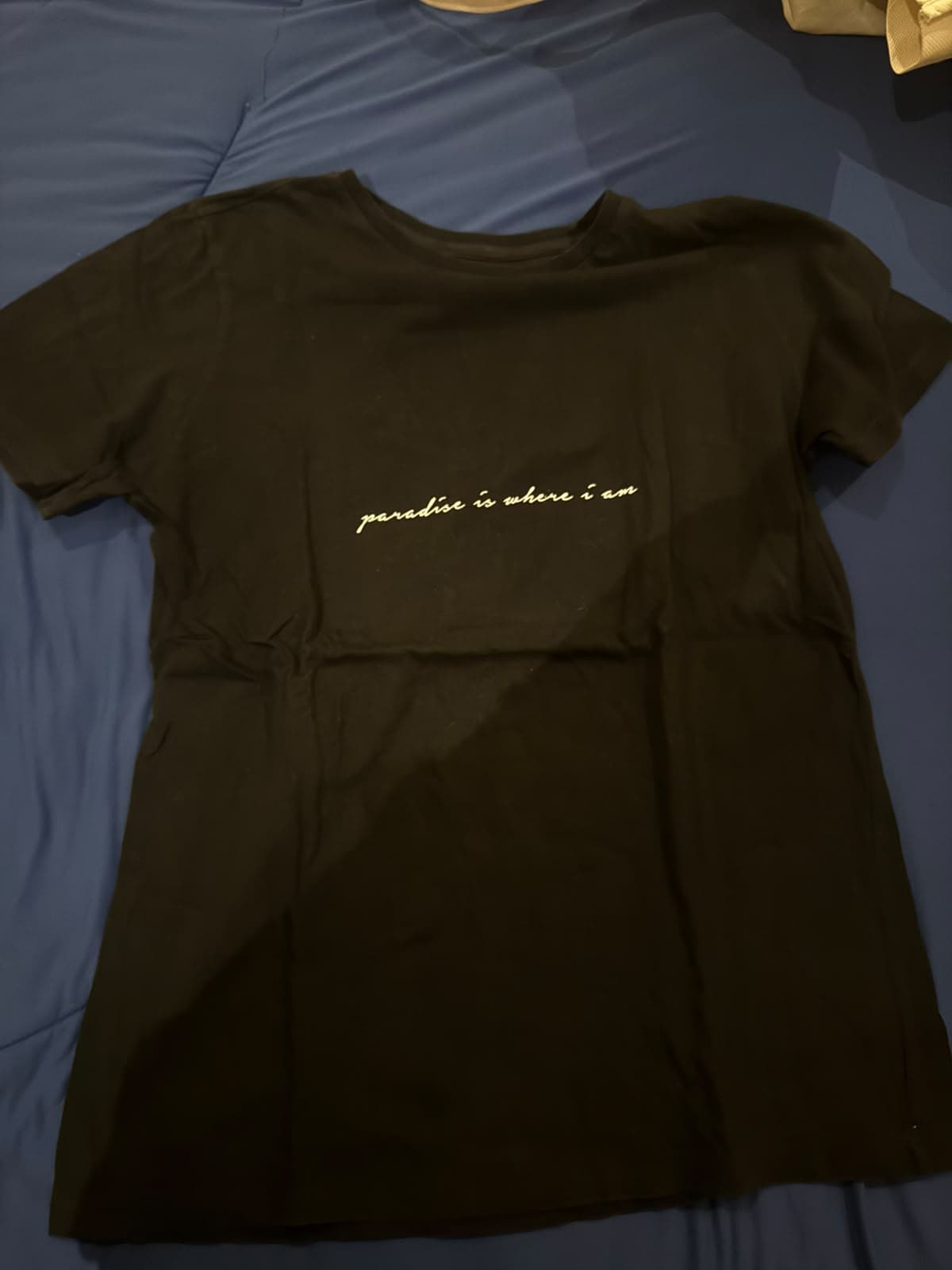 Black tee shirt "paradise is where I am" (1/2)