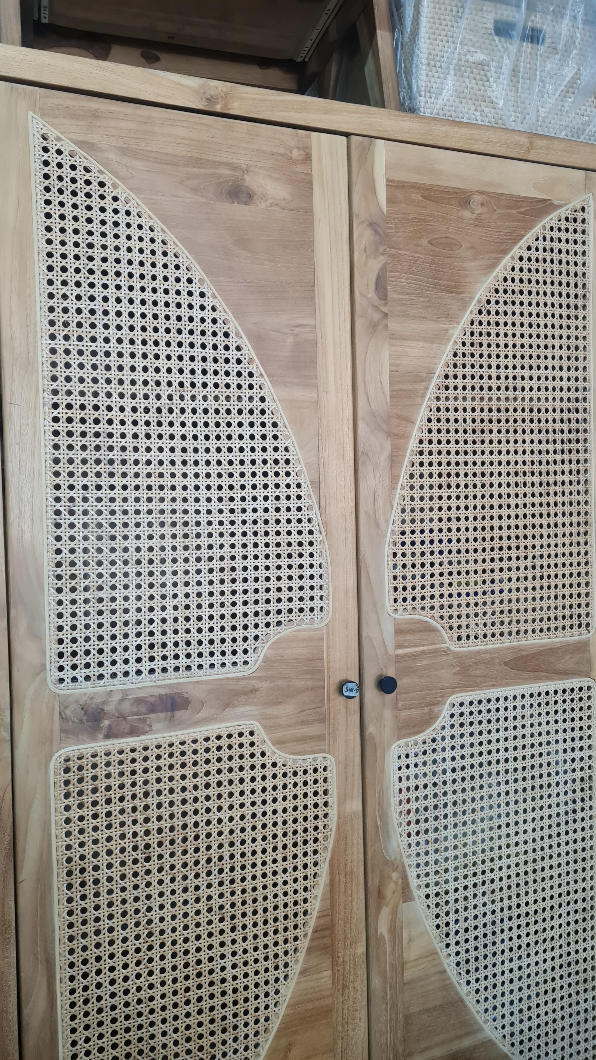 wardrobe — photo 1