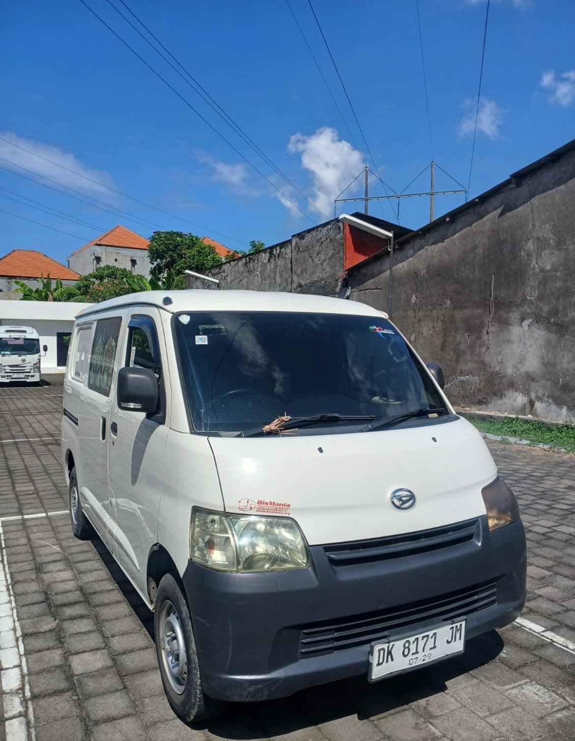 Bambang Pickup – Box Truck Rental (1/3)