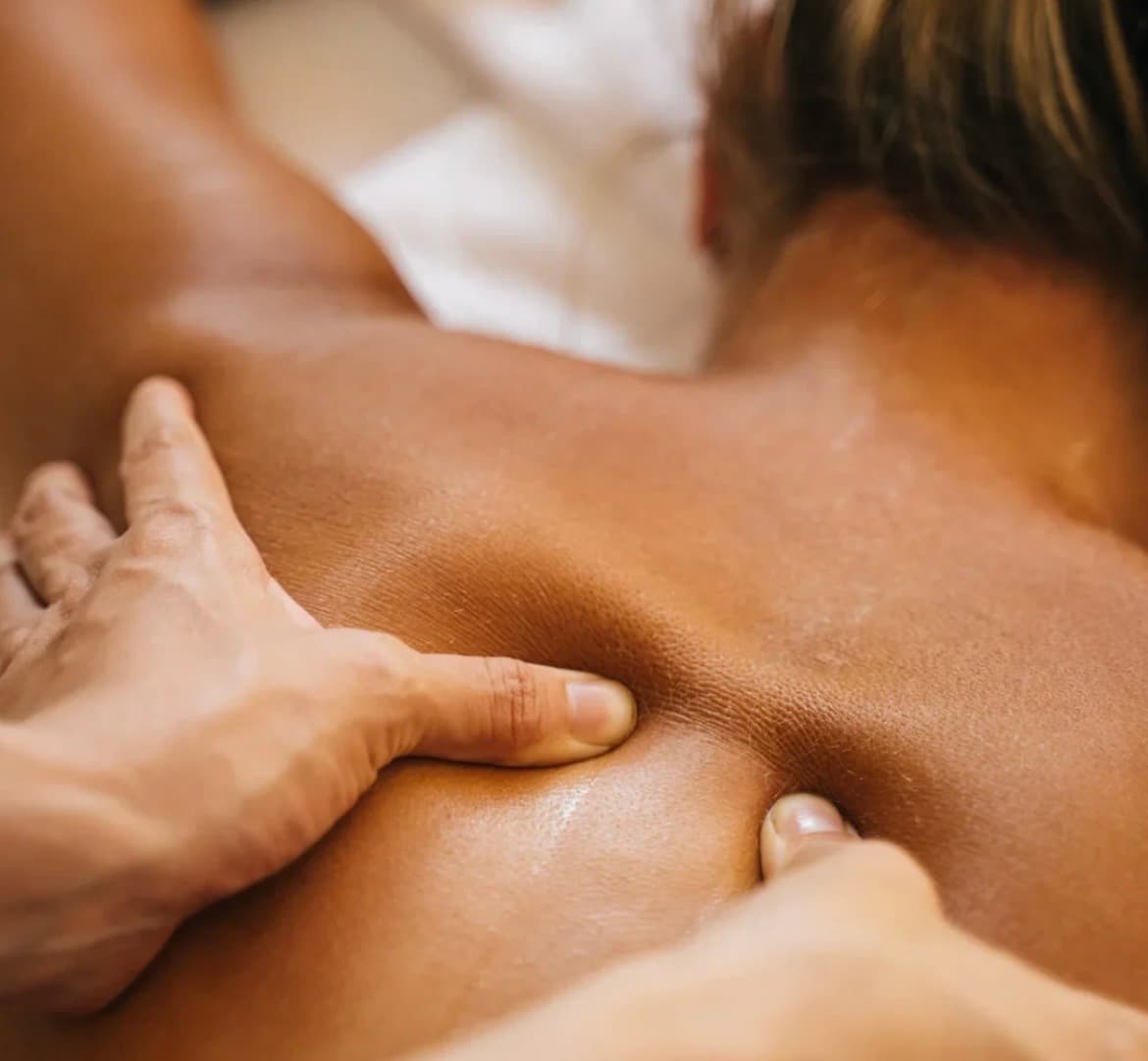 Massage home Service (1/3)