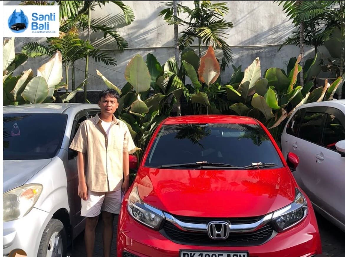 Sewa Honda Brio New AT (1/3)