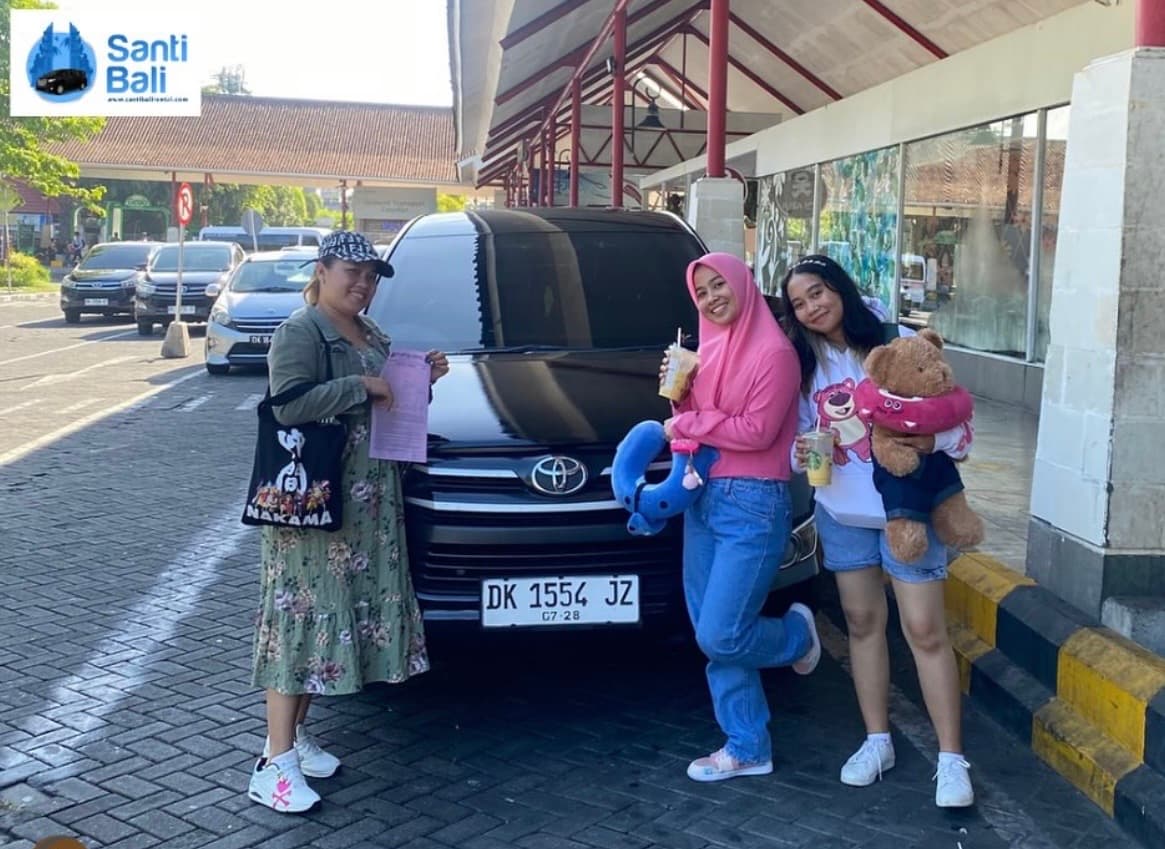 Rent Toyota Innova Reborn AT — photo 1